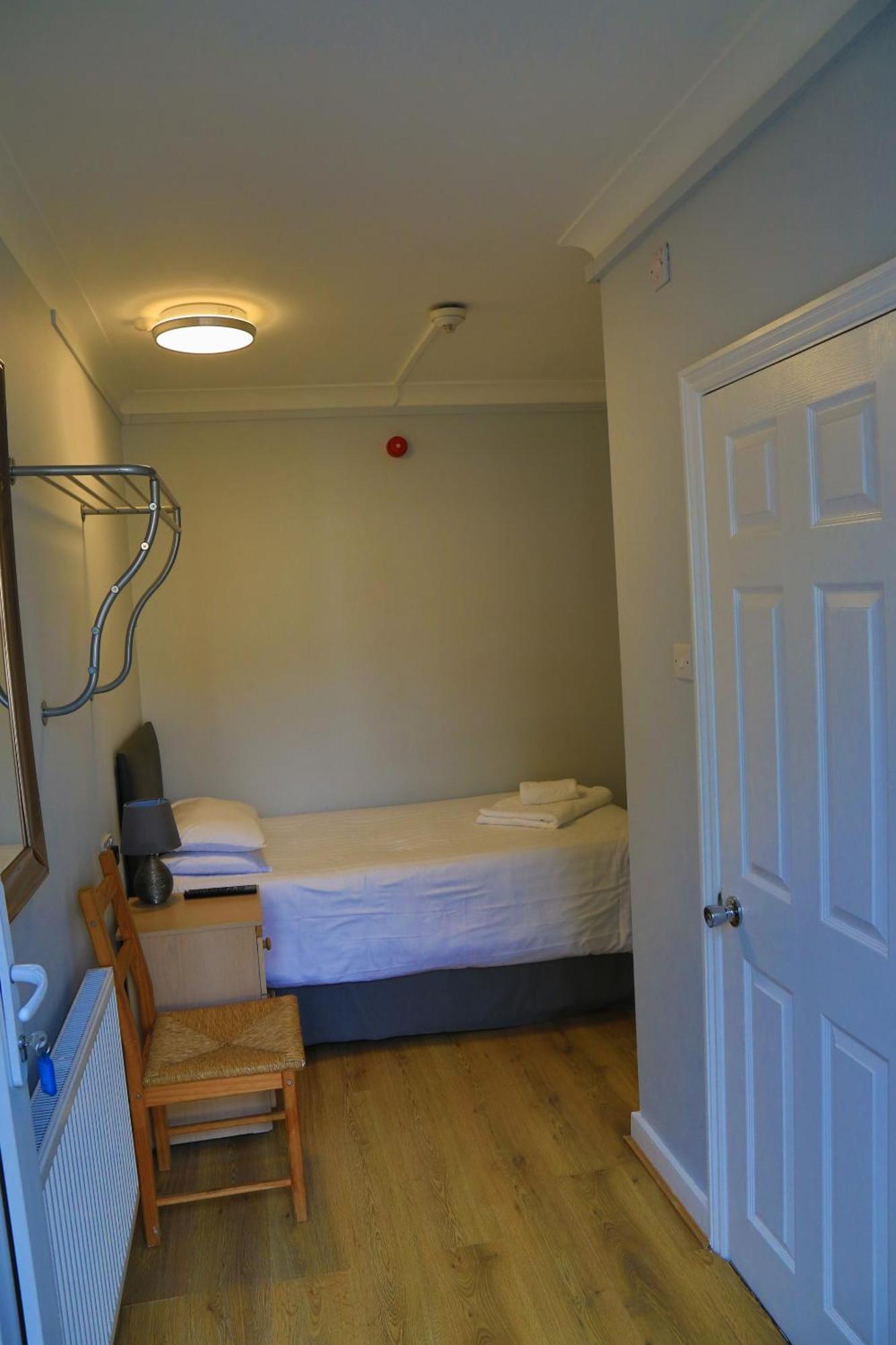 Debden Guest House Hillingdon Quarto foto