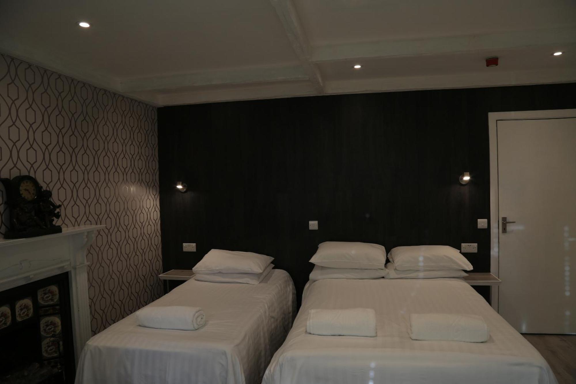 Debden Guest House Hillingdon Quarto foto