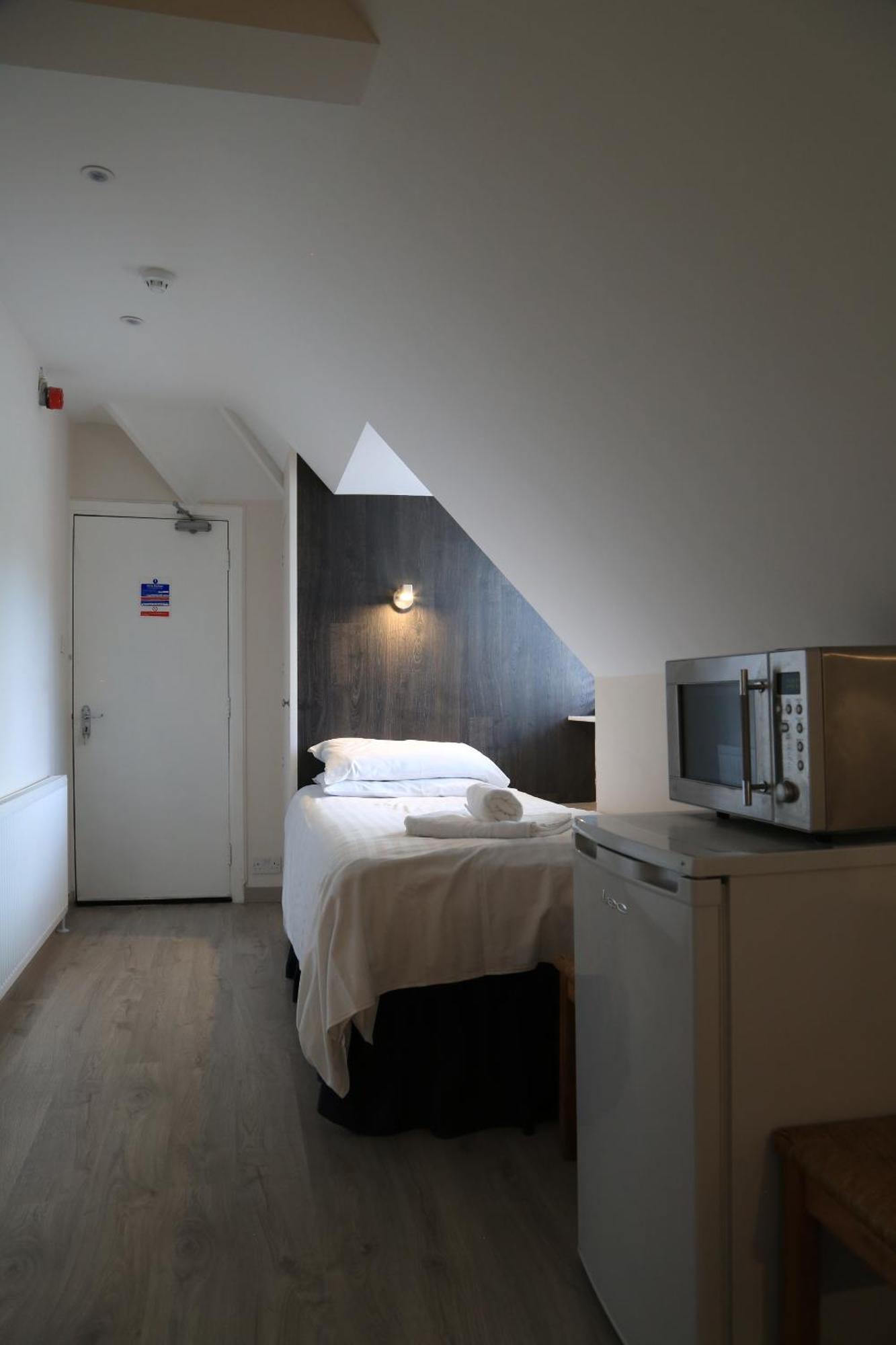 Debden Guest House Hillingdon Quarto foto
